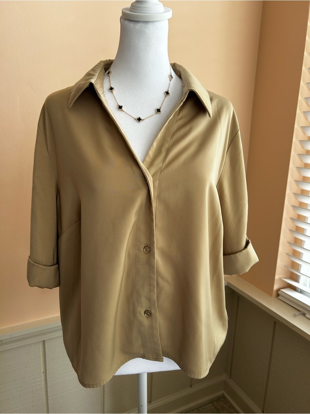 Michael Kors Relaxed Button-Front Blouse in Camel